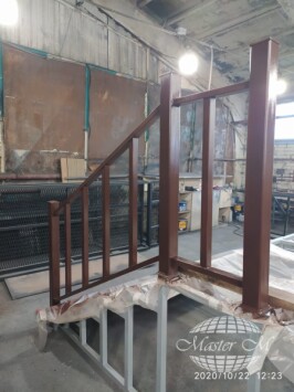 Лестница 8 - в работе