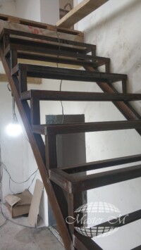 Лестница 5 - в работе